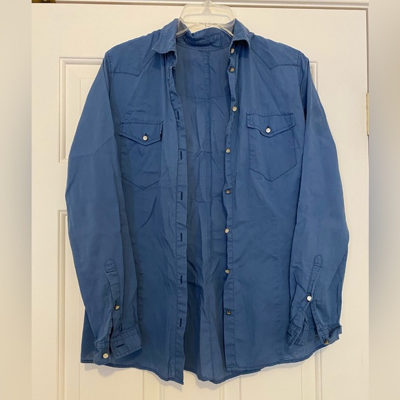 Tops - LIGHTWEIGHT ATHLETIC BUTTON UP SHIRT- MEDIUM